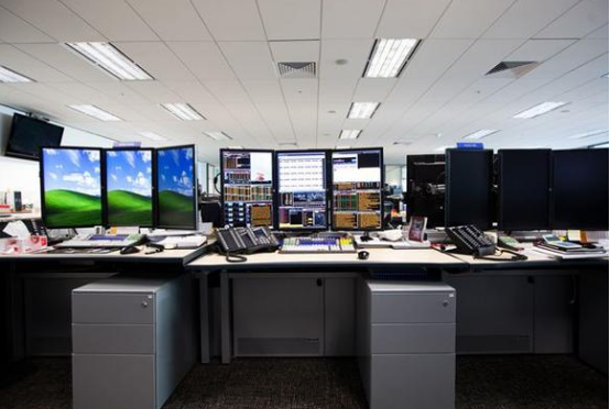 未来五年这些职业屈指可数，紧缺到举着钱找不到人，现在学还赶趟