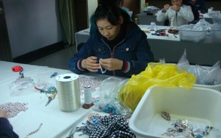 想在农村开办一个“小型加工厂”,不知道做什么好?来看看这几个